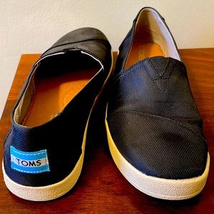 TOMS women’s shoes, size 8.